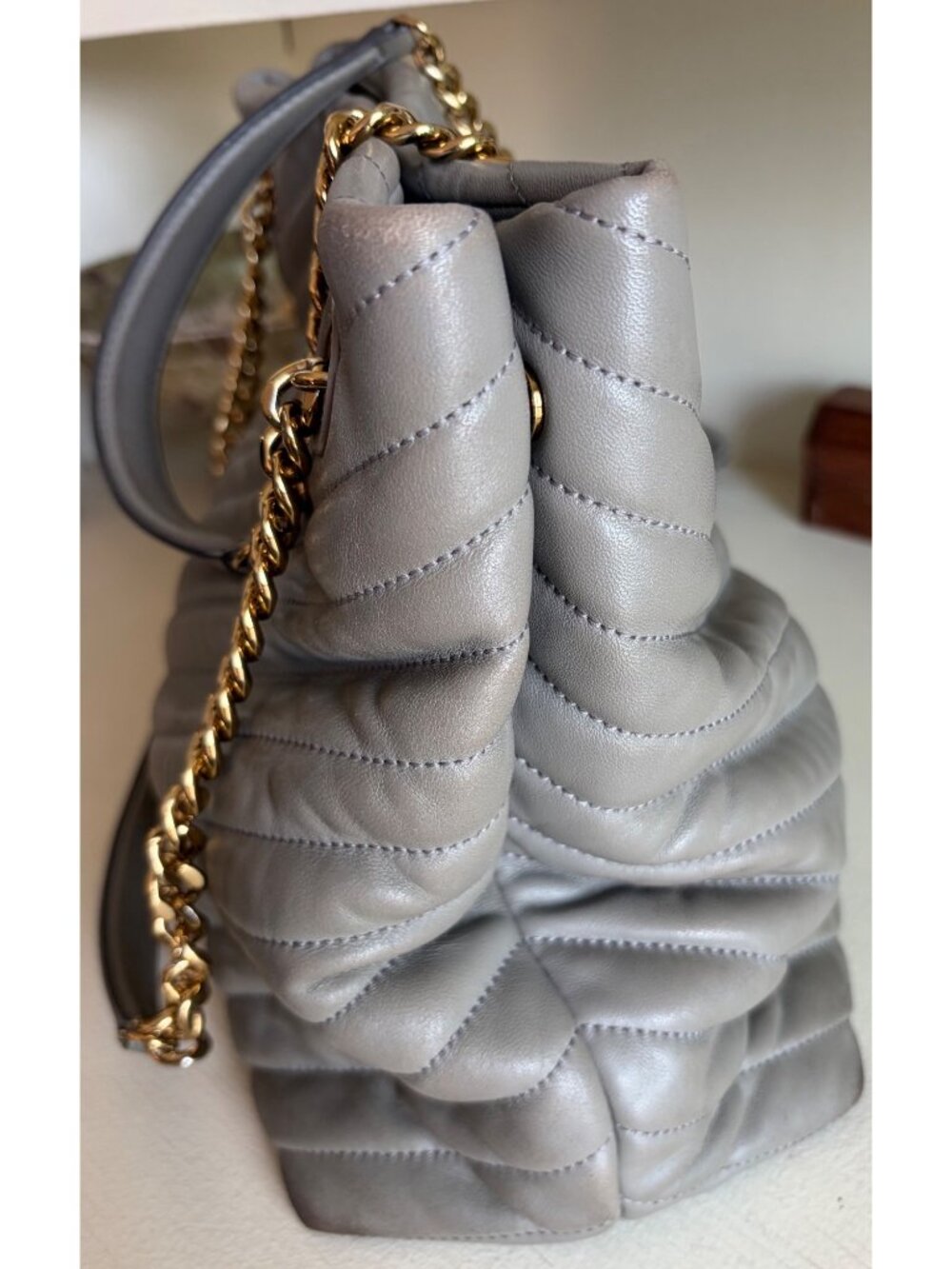 Tory Burch Kira Chevron Tote Shoulder Bag Classic Gray - Picture 4 of 16